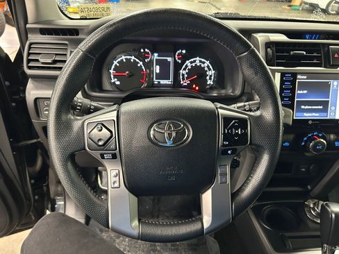 Certified 2020 Toyota 4Runner SR5 image 12
