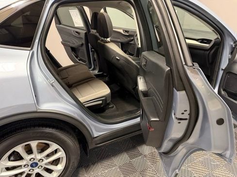 Used 2022 Ford Escape SE w/ Convenience Package FWD image 26