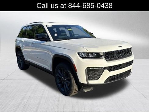 New 2026 Jeep Grand Cherokee Limited AWD/4WD image 3