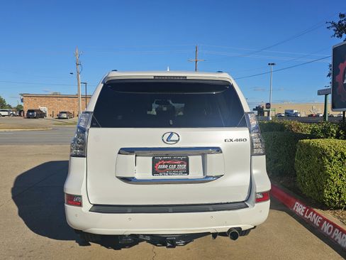 Used 2014 Lexus GX 460 w/ Premium Package AWD/4WD image 4