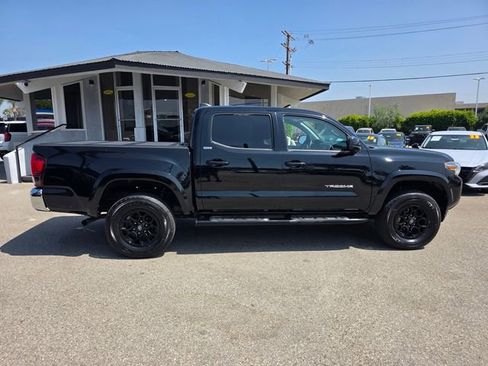 Used 2021 Toyota Tacoma SR5 image 3