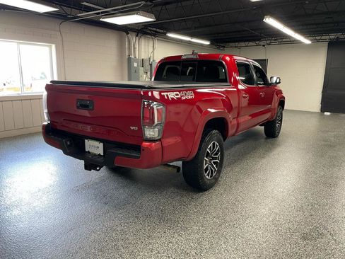 Used 2020 Toyota Tacoma TRD Sport w/ Technology Package AWD/4WD image 5