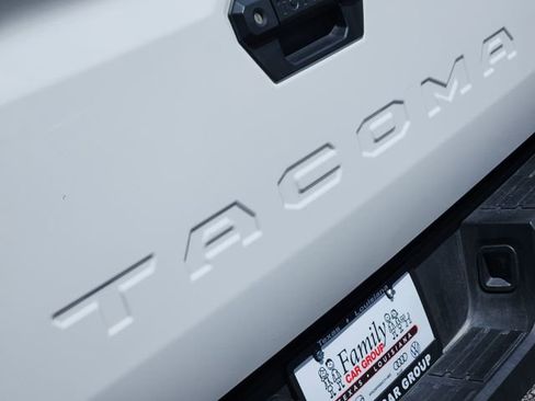 Used 2024 Toyota Tacoma SR image 6