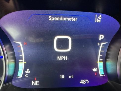 New 2026 Chrysler Pacifica Select image 5