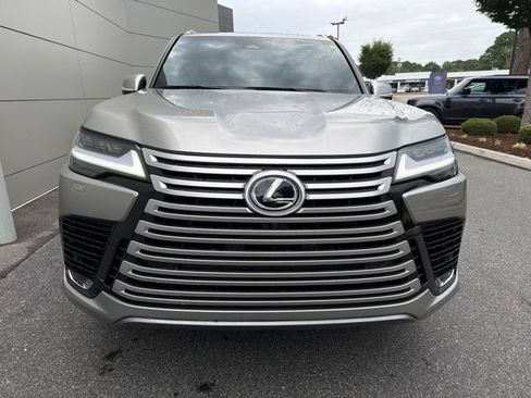 Used 2025 Lexus LX 700h Luxury AWD/4WD image 7