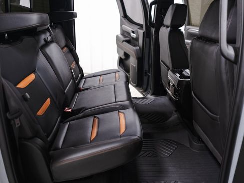 Used 2024 GMC Sierra 1500 AT4 w/ Technology Package image 33