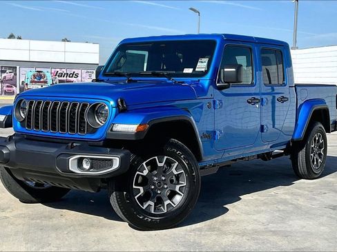 New 2026 Jeep Gladiator Sport image 2