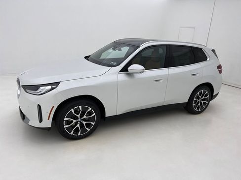 New 2026 BMW X3 xDrive30 w/ Premium Package image 2
