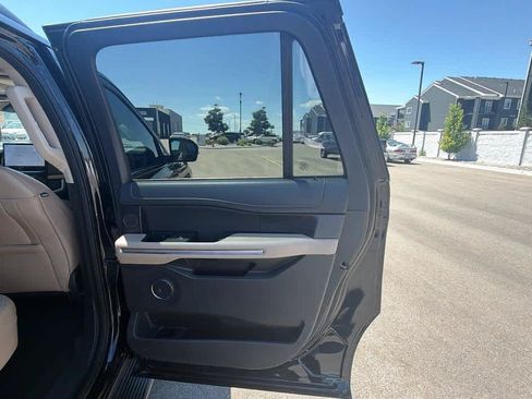 Used 2024 Ford Expedition Max Limited AWD/4WD image 24