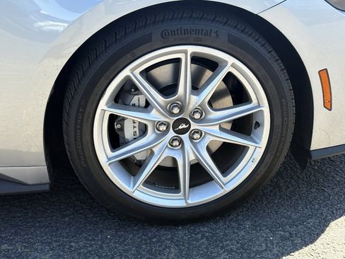 Used 2025 Ford Mustang GT Premium image 26