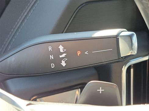 Used 2025 GMC Yukon XL Denali w/ Sun & Power Step Package image 16