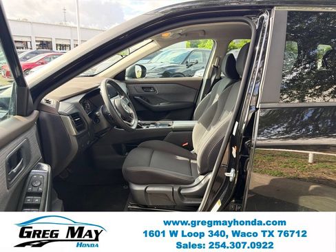Used 2023 Nissan Rogue S FWD image 10