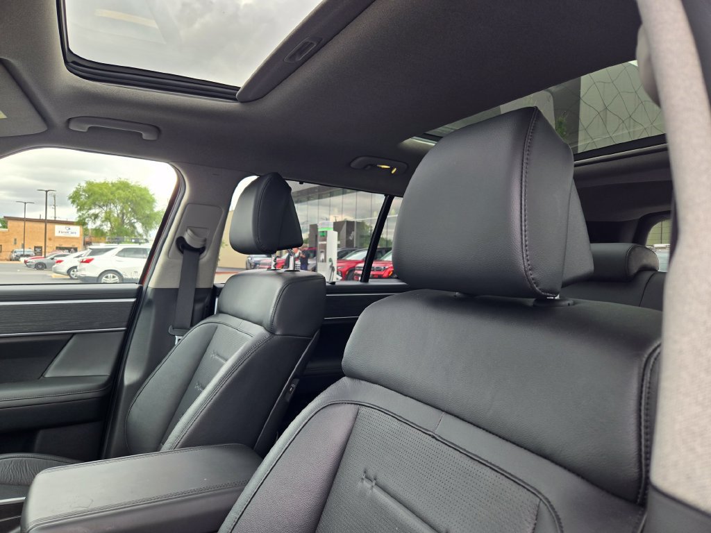 Certified 2024 Hyundai Santa Fe Limited AWD/4WD image 36