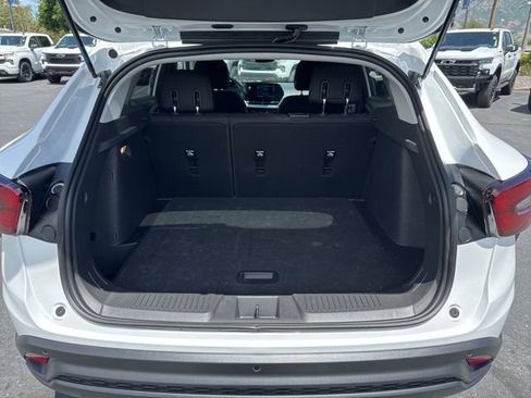 New 2026 Chevrolet Trax LS w/ LS Convenience Package FWD image 10