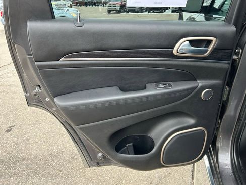 Used 2015 Jeep Grand Cherokee Summit image 14