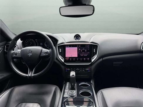 Certified 2023 Maserati Ghibli Modena Q4 AWD/4WD image 4