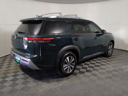Used 2022 Nissan Pathfinder SL w/ SL Black Package AWD/4WD image 10
