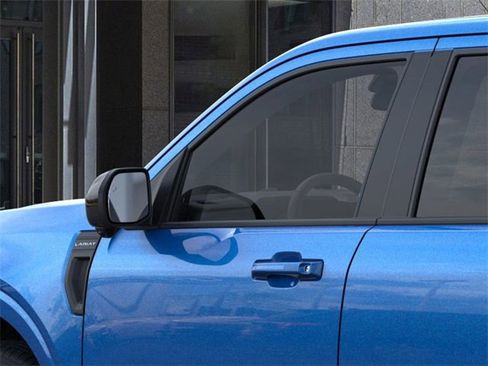 New 2025 Ford Maverick Lariat w/ Black Appearance Package image 21