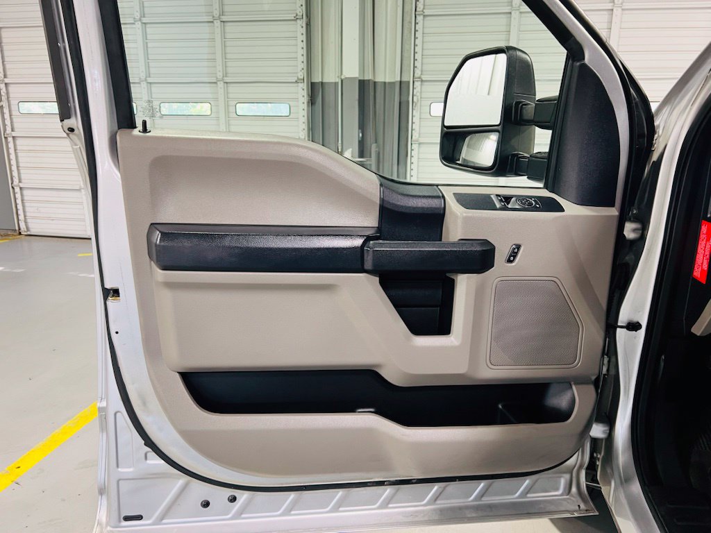 Used 2019 Ford F250 XL w/ Power Equipment Group RWD image 19