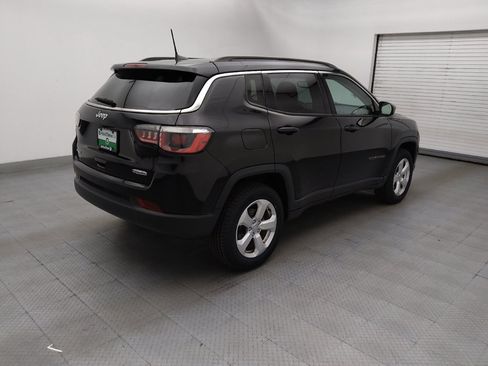 Used 2019 Jeep Compass Latitude w/ Popular Equipment Group AWD/4WD image 9