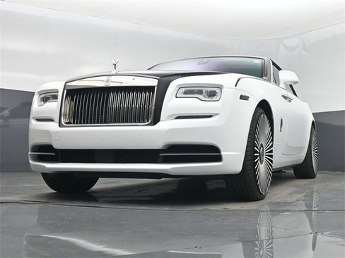 Used 2016 Rolls-Royce Dawn image 67