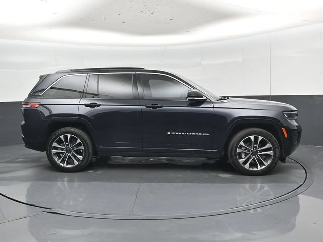 Used 2024 Jeep Grand Cherokee Overland w/ Adv Protech Group III AWD/4WD image 2