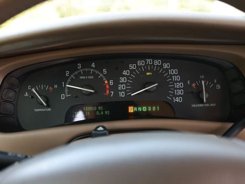 Used 2003 Buick Park Avenue w/ 1SE Package FWD image 29