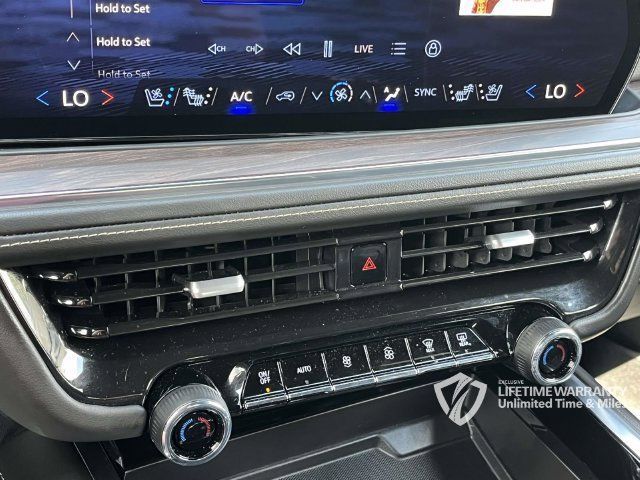 Used 2025 Chevrolet Tahoe Premier AWD/4WD image 39