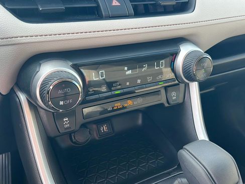 Certified 2023 Toyota RAV4 XLE FWD image 26