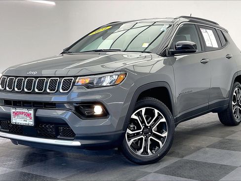 Used 2024 Jeep Compass Limited AWD/4WD image 12