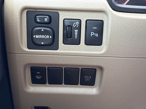 Used 2012 Toyota 4Runner SR5 RWD image 18