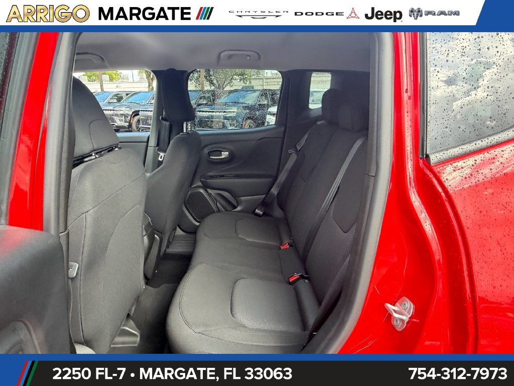 Certified 2023 Jeep Renegade Latitude AWD/4WD image 11