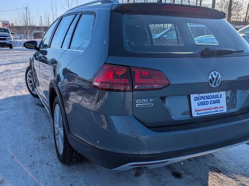 Used 2017 Volkswagen Golf Alltrack SE image 9