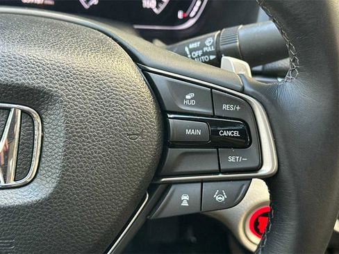 Used 2018 Honda Accord Touring image 29