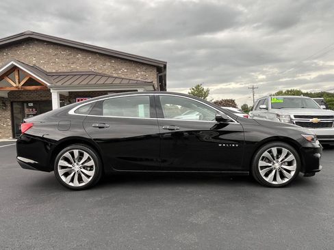 Used 2018 Chevrolet Malibu Premier w/ Premier Sun and Wheel Package FWD image 24