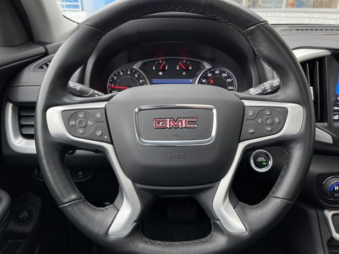 Used 2024 GMC Terrain SLT w/ Infotainment Package II image 26