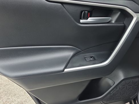 Used 2024 Toyota RAV4 XLE FWD image 14