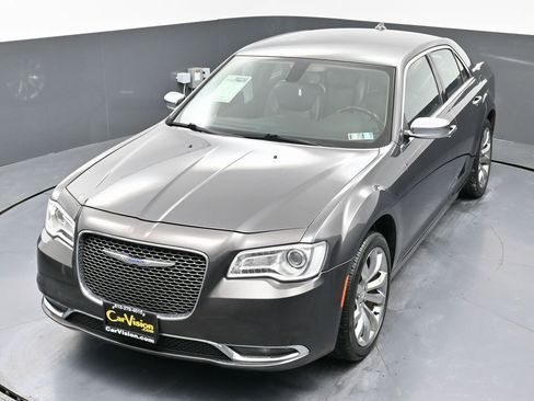 Used 2019 Chrysler 300 Limited image 43