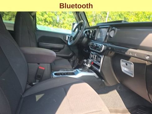 Used 2022 Jeep Wrangler Sport AWD/4WD image 13