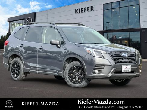 Used 2023 Subaru Forester Premium AWD/4WD image 1