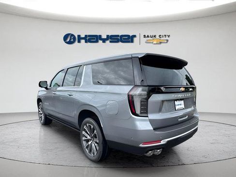 New 2026 Chevrolet Suburban High Country AWD/4WD image 5