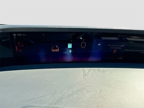 Used 2024 Lincoln Nautilus Reserve image 13