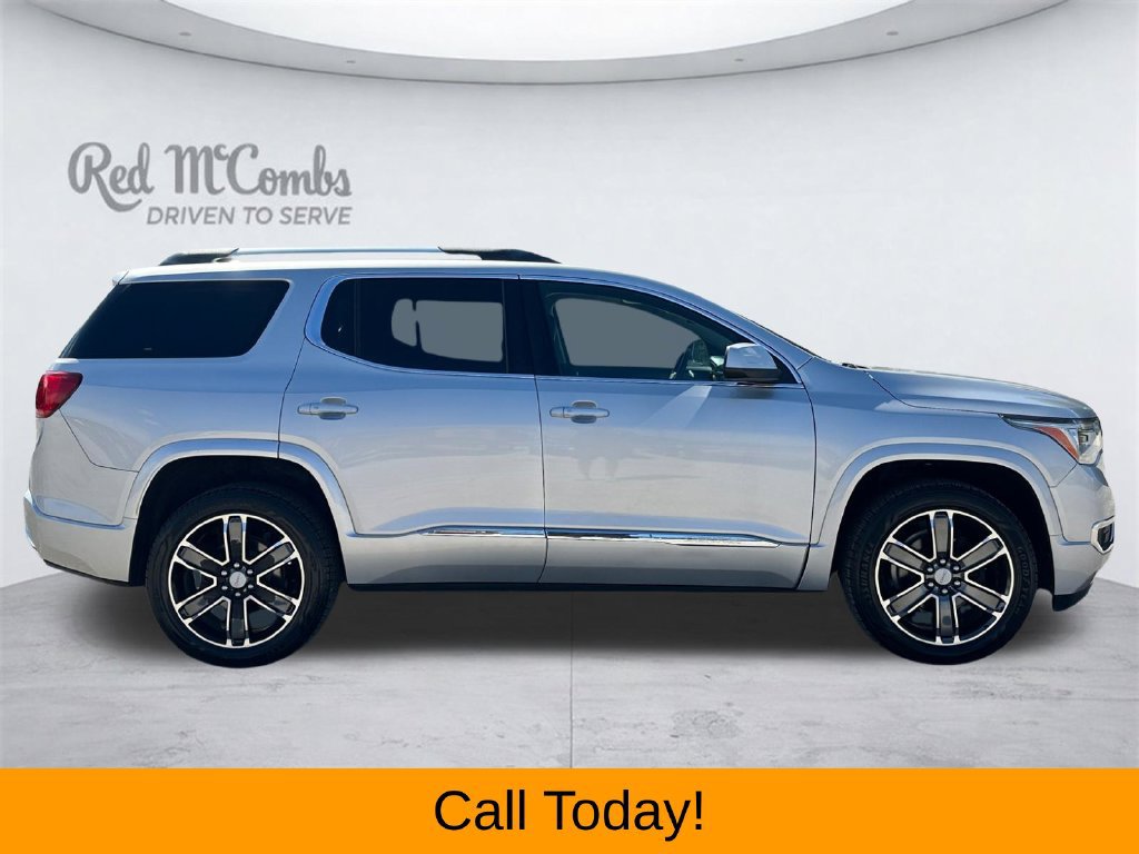 Used 2019 GMC Acadia Denali w/ Technology Package FWD image 4