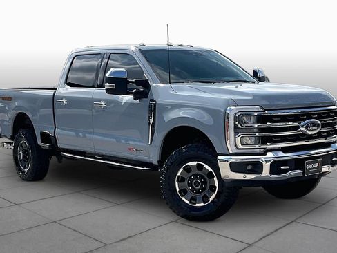 Used 2024 Ford F250 King Ranch w/ Tremor Off-Road Package AWD/4WD image 3