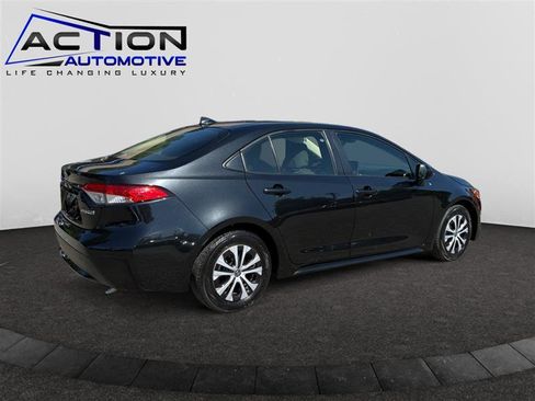 Used 2022 Toyota Corolla LE image 8