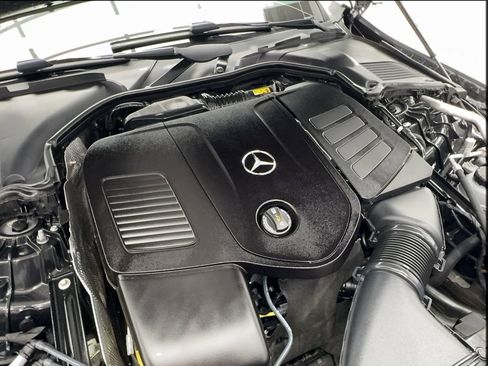 Used 2025 Mercedes-Benz CLE 300 4MATIC Coupe image 19