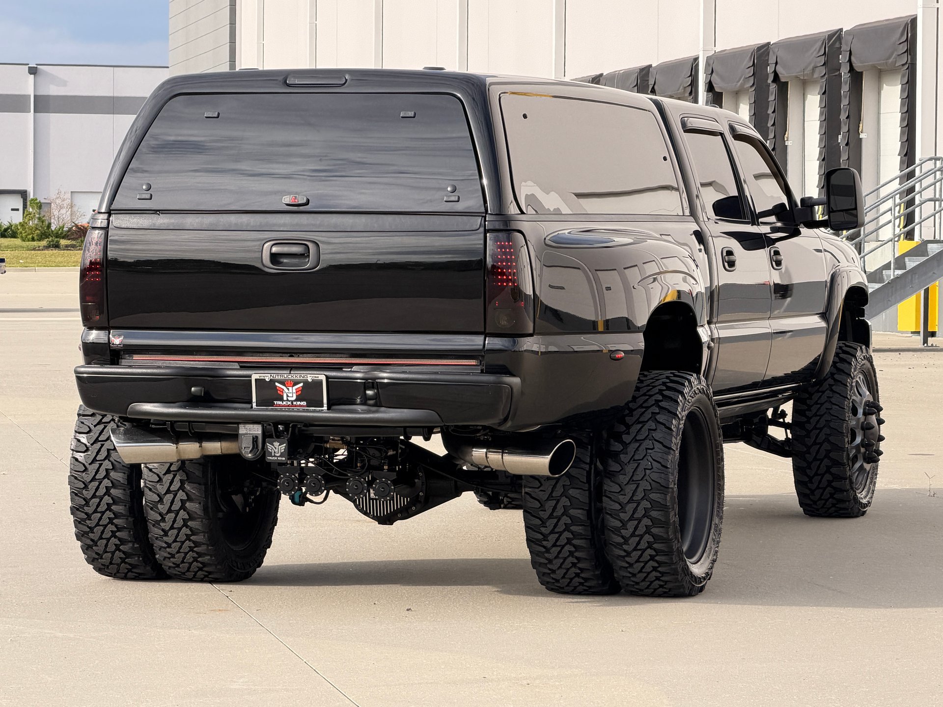 Used 2007 GMC Sierra 3500 SLT w/ Heavy-Duty Power Package AWD/4WD image 40
