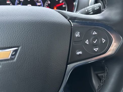 Used 2023 Chevrolet Traverse Premier image 18