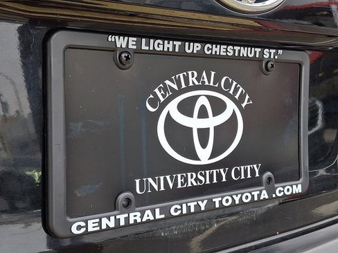 Used 2014 Toyota Camry LE image 31