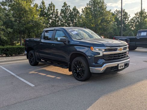 Used 2023 Chevrolet Silverado 1500 LT AWD/4WD image 1
